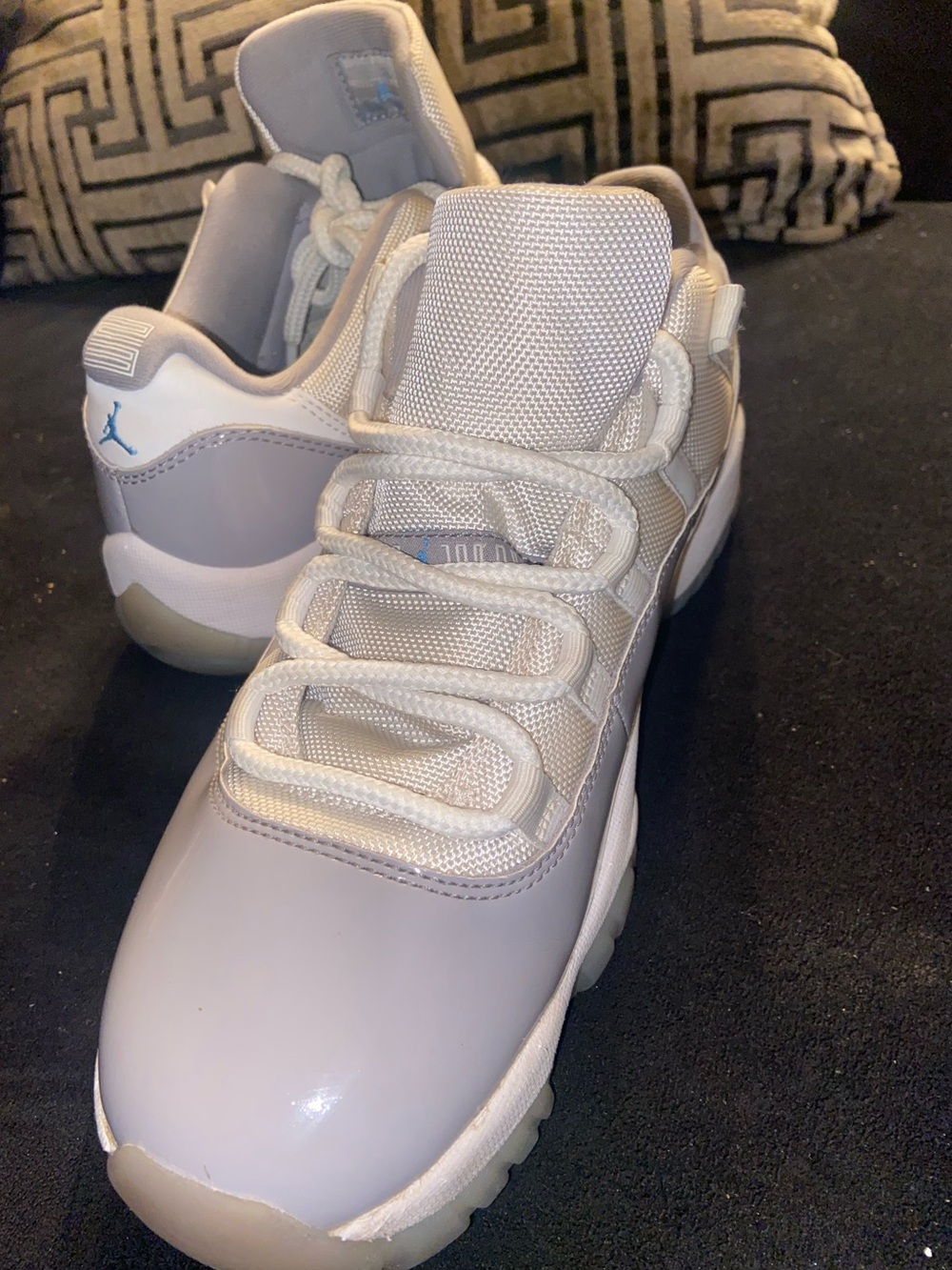 Men’s Air Jordan 11 Retro Low 'Cement Grey size 9